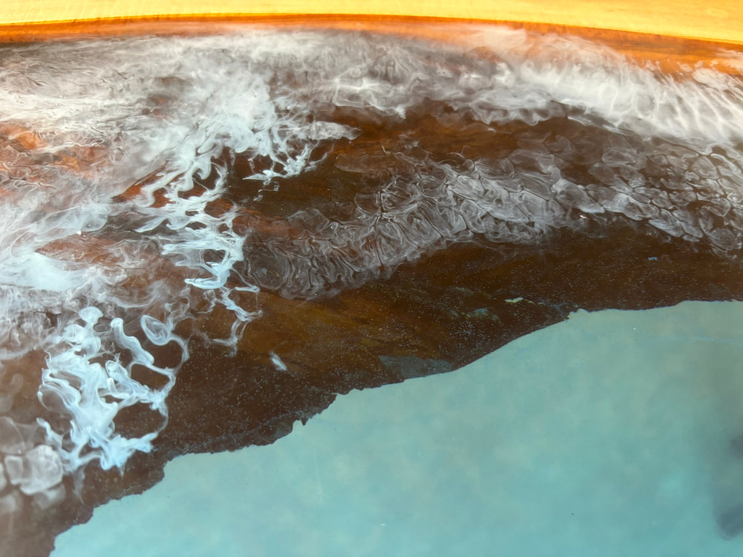 Esstisch Linde mit Epoxid Ocean Handgefertigtes Unikat Tischnummer 2011