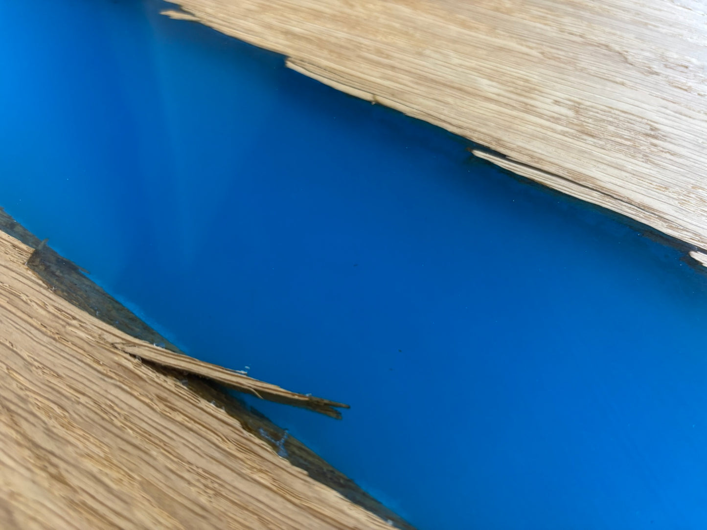 Esstisch Eiche mit Epoxid Fluss Handgefertigtes Unikat Tischnummer 2014