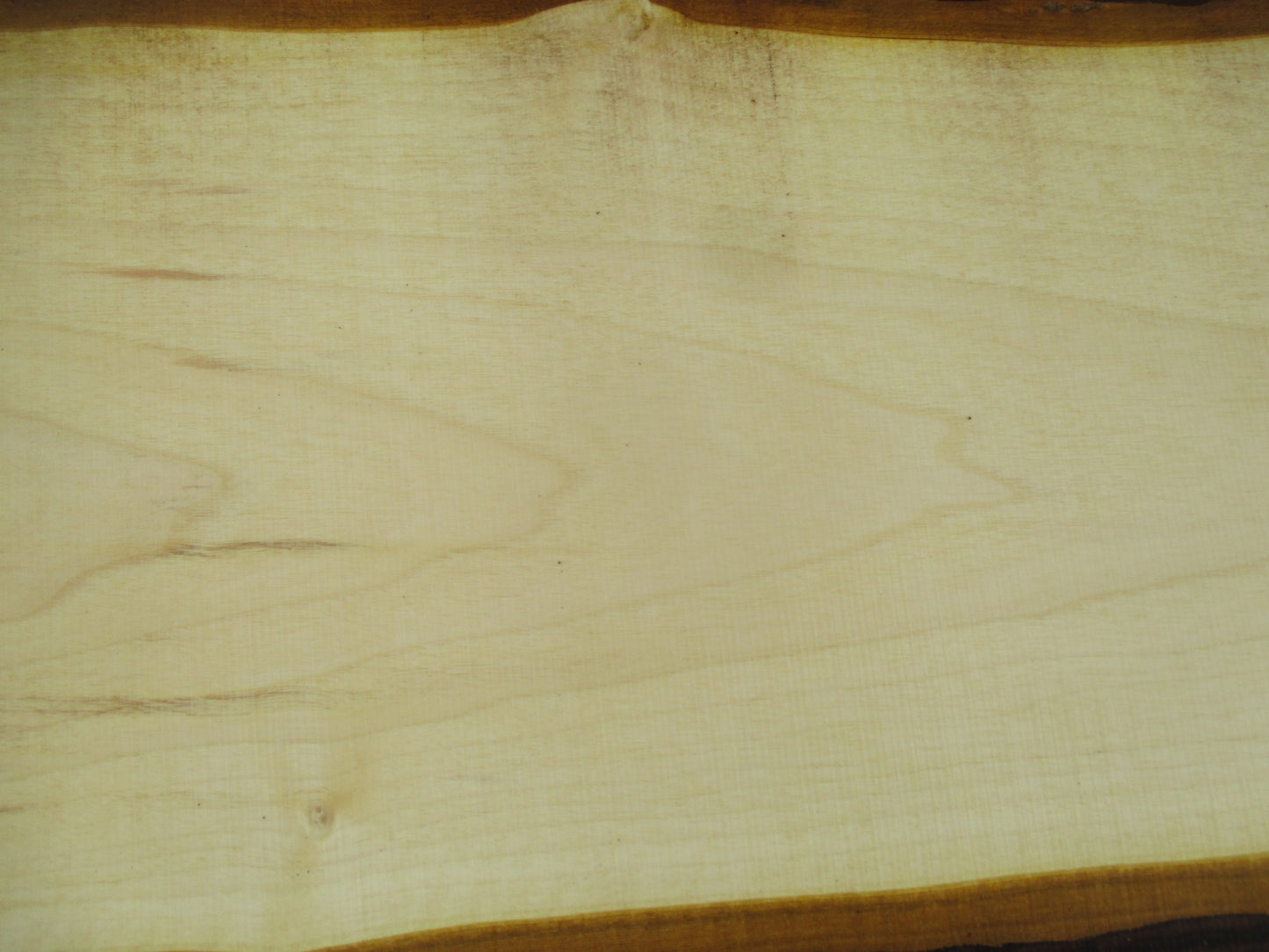 Unbehandelte Tischplatten nach Maß aus Laubholz Nussbaum | Plattennummer  B-00155