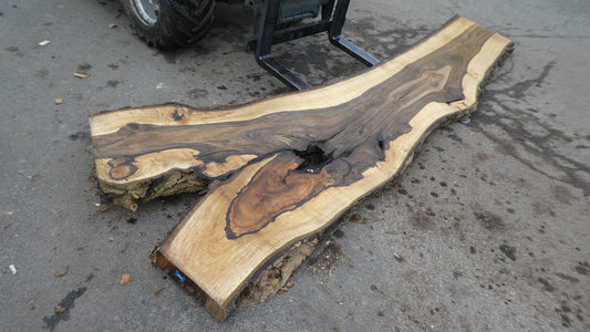 Unbehandelte Tischplatten nach Maß aus Laubholz Nuss / Nussbaum | Plattennummer  B-00502